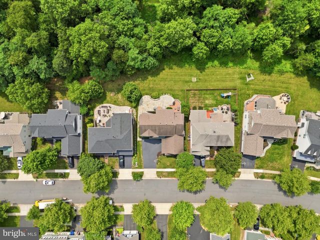 44121 RIVERPOINT DR, Leesburg, VA 20176