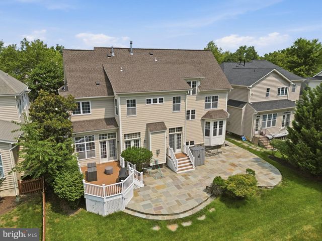 44121 RIVERPOINT DR, Leesburg, VA 20176