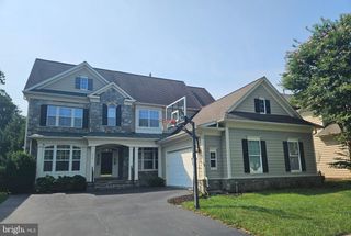 44121 RIVERPOINT DR, Leesburg, VA 20176
