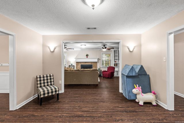 7600 Tomahawk, North Little Rock, AR 72116