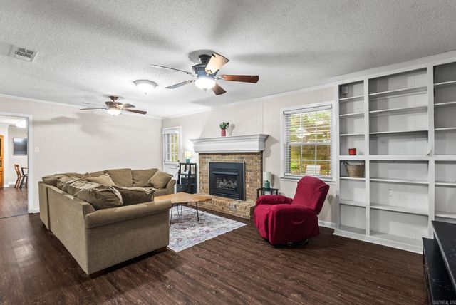 7600 Tomahawk, North Little Rock, AR 72116