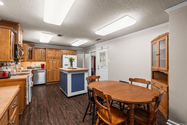 7600 Tomahawk, North Little Rock, AR 72116