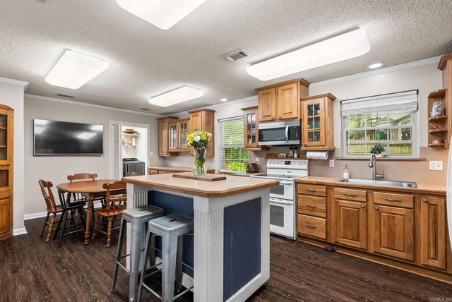 7600 Tomahawk, North Little Rock, AR 72116