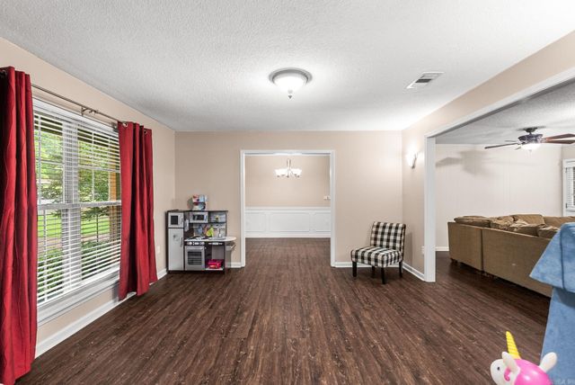 7600 Tomahawk, North Little Rock, AR 72116