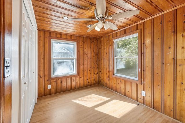 3884 Mineola Ave., Little River, SC 29566