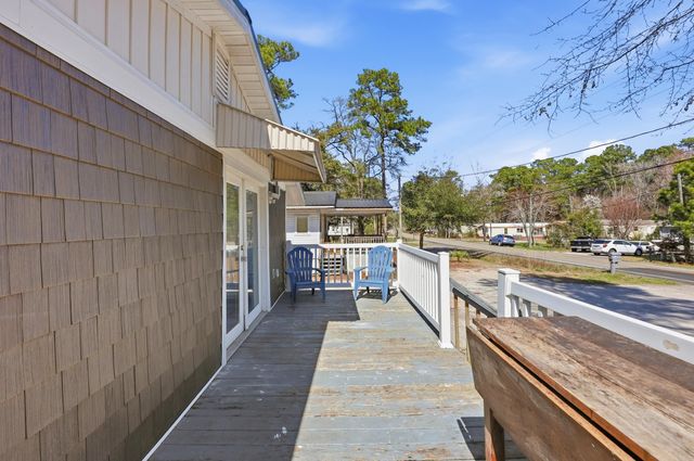 3884 Mineola Ave., Little River, SC 29566