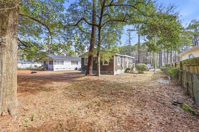 3884 Mineola Ave., Little River, SC 29566