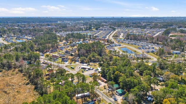 3884 Mineola Ave., Little River, SC 29566