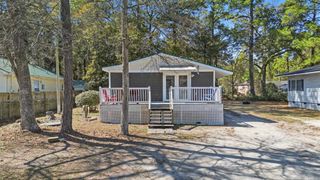 3884 Mineola Ave., Little River, SC 29566