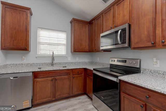 105 Browning Point, Byron, GA 31008