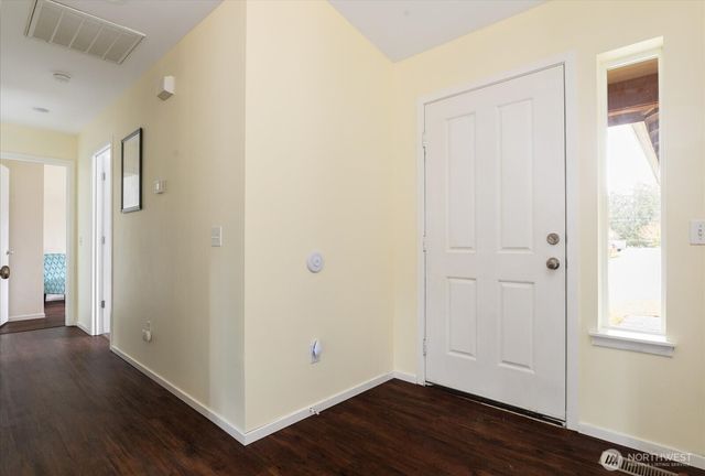 7882 Blakely Avenue, Clinton, WA 98236