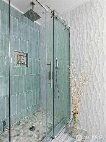 7882 Blakely Avenue, Clinton, WA 98236