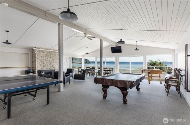 7882 Blakely Avenue, Clinton, WA 98236