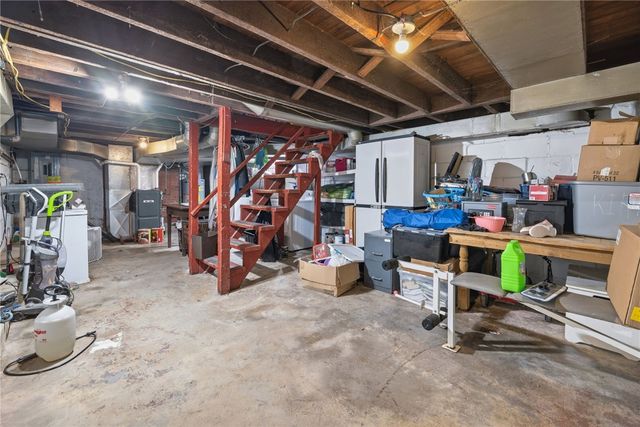 91 Lyman Ave, South Strabane, PA 15301