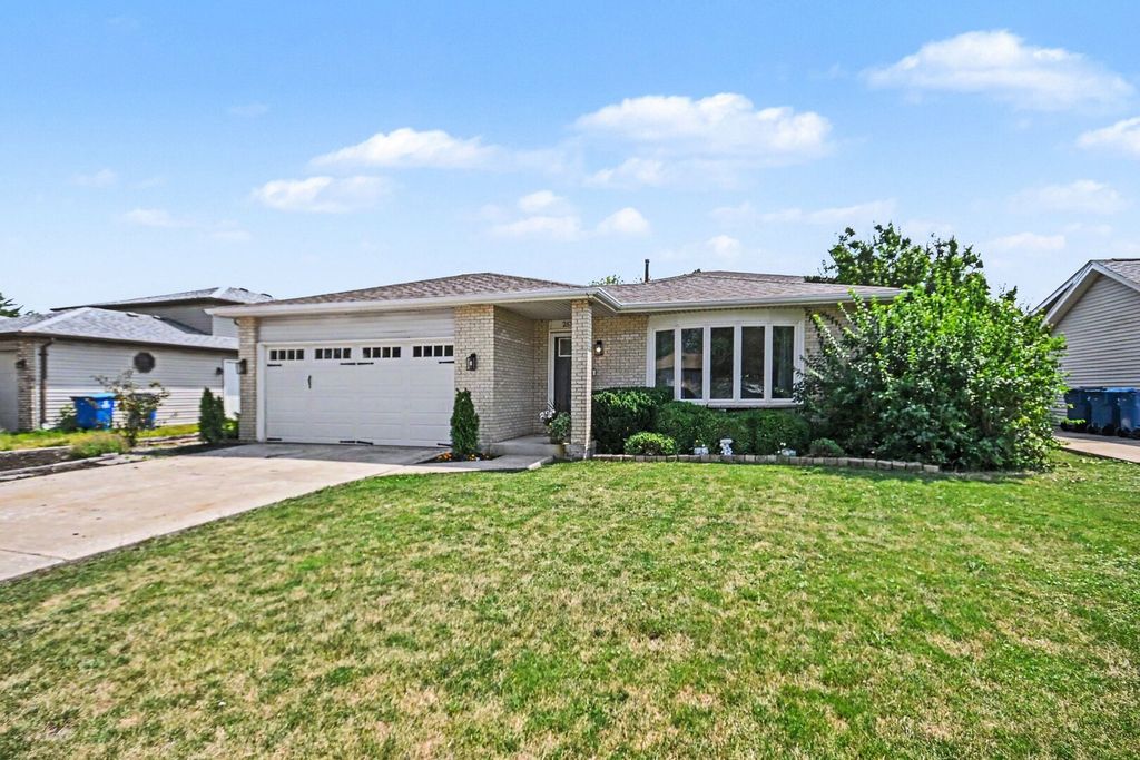 25741 S Mccorkle Avenue, Monee, IL 60449