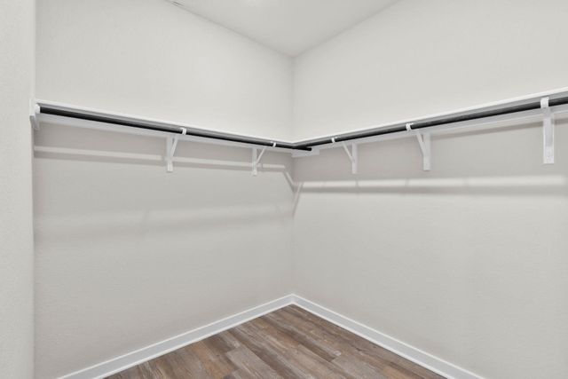 245 Red Tail Hawk LN, Cedar Creek, TX 78612