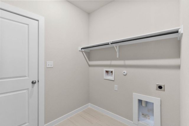 245 Red Tail Hawk LN, Cedar Creek, TX 78612