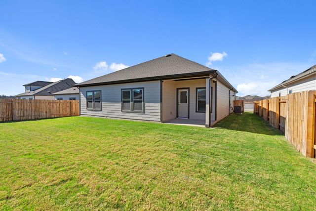 245 Red Tail Hawk LN, Cedar Creek, TX 78612