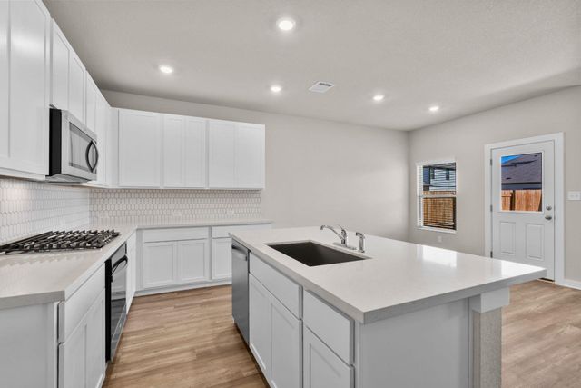 245 Red Tail Hawk LN, Cedar Creek, TX 78612