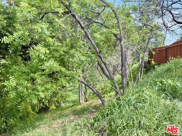 631 N Avenue 48, Los Angeles, CA 90042