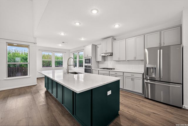 10064 Mulhouse Dr, Schertz, TX 78154