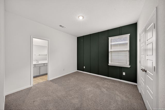 10064 Mulhouse Dr, Schertz, TX 78154