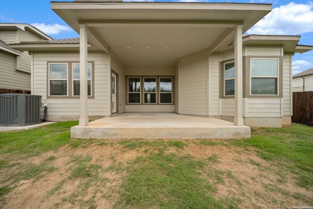 10064 Mulhouse Dr, Schertz, TX 78154