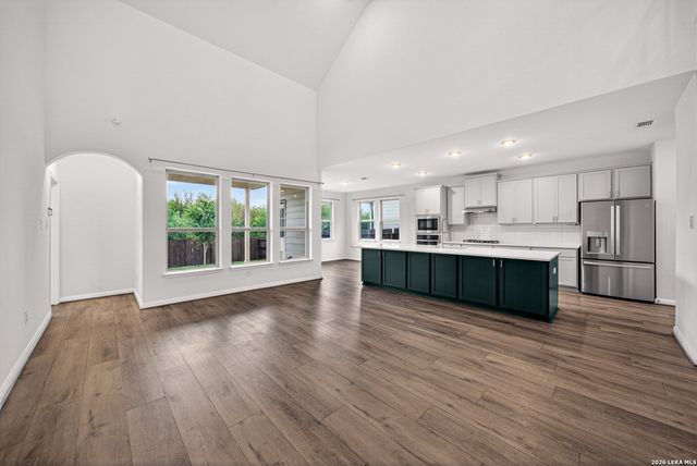 10064 Mulhouse Dr, Schertz, TX 78154