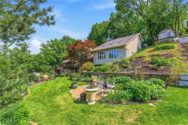 139 S Lakeshore Drive, Lake Quivira, KS 66217