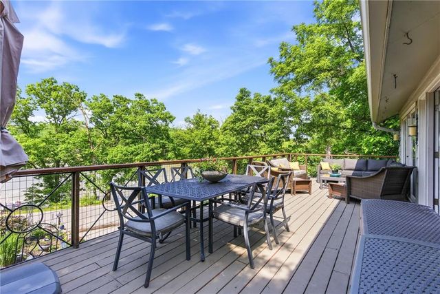 139 S Lakeshore Drive, Lake Quivira, KS 66217