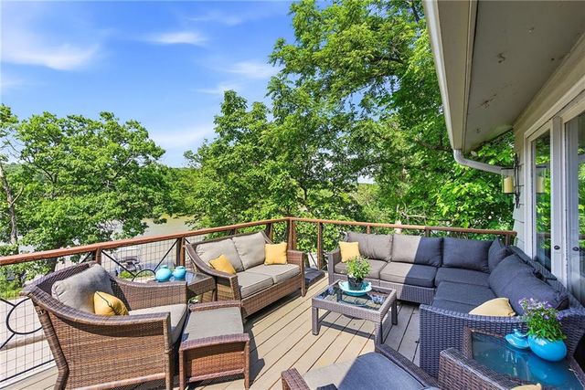 139 S Lakeshore Drive, Lake Quivira, KS 66217
