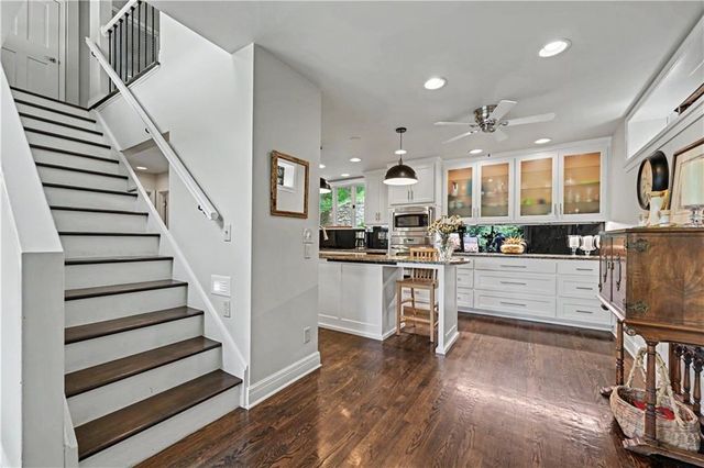 139 S Lakeshore Drive, Lake Quivira, KS 66217