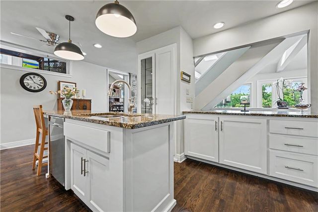 139 S Lakeshore Drive, Lake Quivira, KS 66217