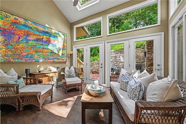 139 S Lakeshore Drive, Lake Quivira, KS 66217