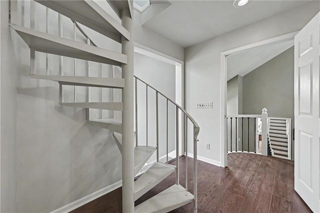 139 S Lakeshore Drive, Lake Quivira, KS 66217