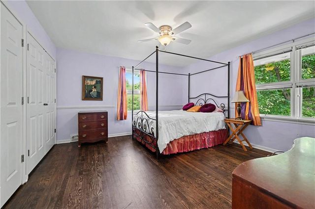 139 S Lakeshore Drive, Lake Quivira, KS 66217