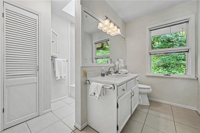 139 S Lakeshore Drive, Lake Quivira, KS 66217