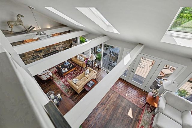 139 S Lakeshore Drive, Lake Quivira, KS 66217
