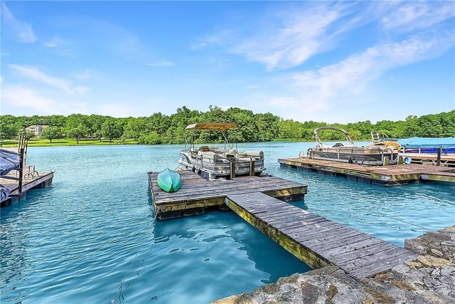139 S Lakeshore Drive, Lake Quivira, KS 66217