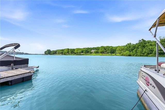 139 S Lakeshore Drive, Lake Quivira, KS 66217