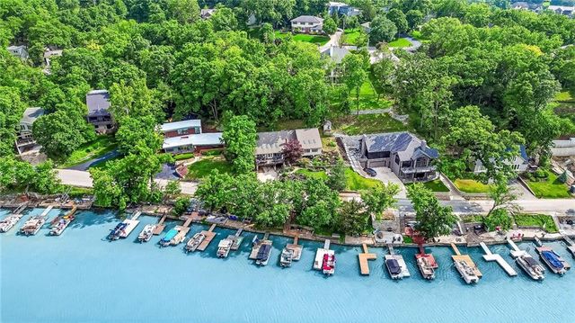 139 S Lakeshore Drive, Lake Quivira, KS 66217