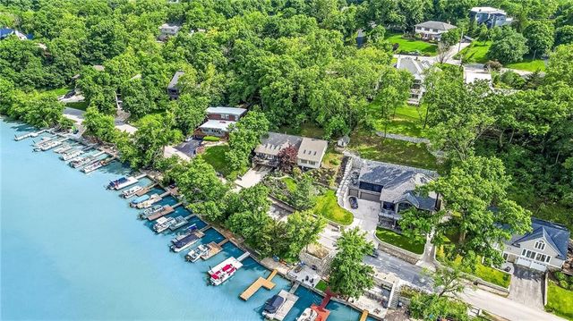 139 S Lakeshore Drive, Lake Quivira, KS 66217