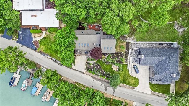 139 S Lakeshore Drive, Lake Quivira, KS 66217