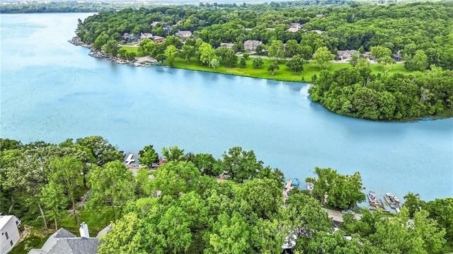 139 S Lakeshore Drive, Lake Quivira, KS 66217