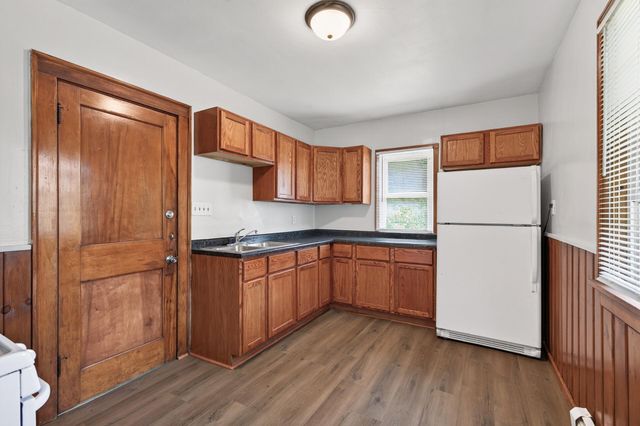 2122 N 6th Street, Minneapolis, MN 55411
