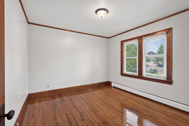 2122 N 6th Street, Minneapolis, MN 55411