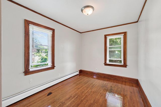2122 N 6th Street, Minneapolis, MN 55411
