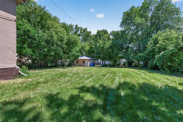 2122 N 6th Street, Minneapolis, MN 55411