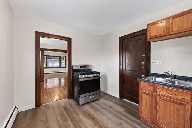 2122 N 6th Street, Minneapolis, MN 55411