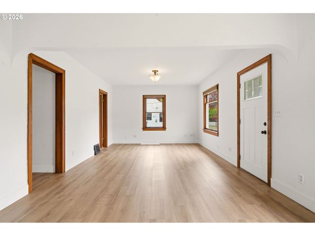 1804 DIVISION St, Camas, WA 98607